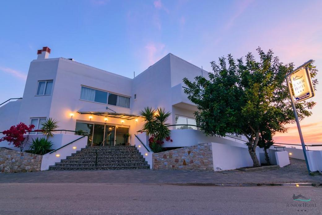 3* Operating Hotel (19 rooms)