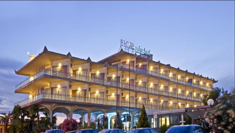 Hotel with 69 rooms in Loutraki